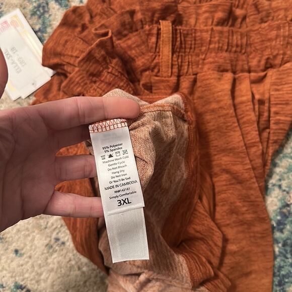 New LulaRoe Ella Shorts - Picture 4 of 4